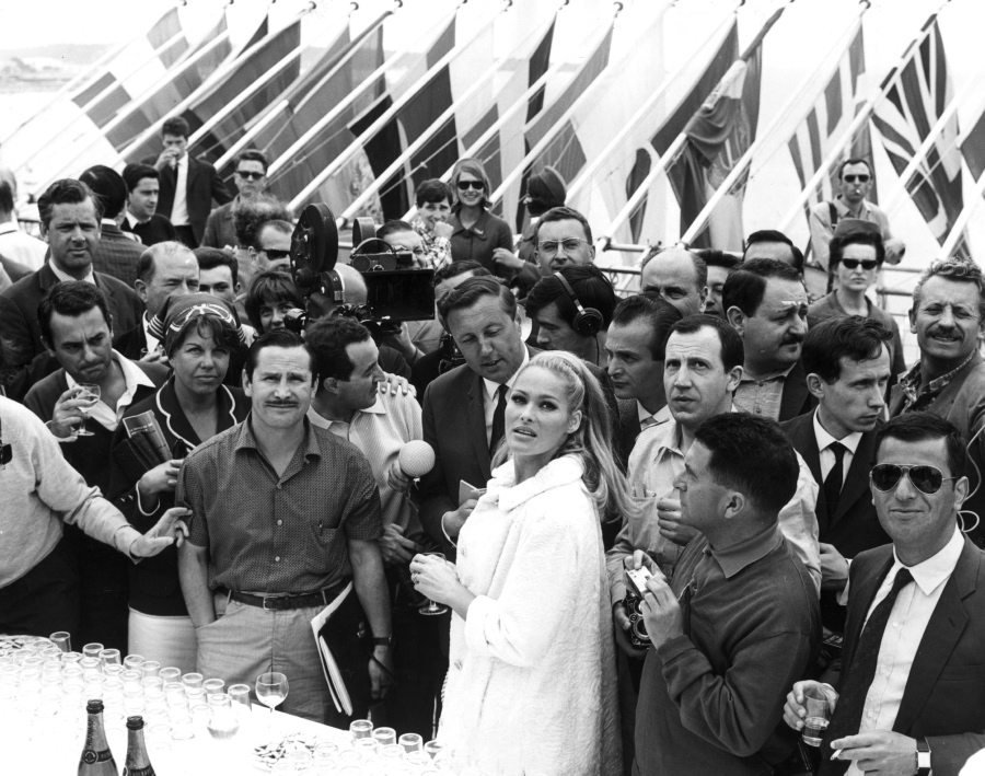 At the height of her Bond girl fame, Ursula Andress graced the Cannes Film Festival. Andress notoriously starred as Honey Ryder in 1962's 