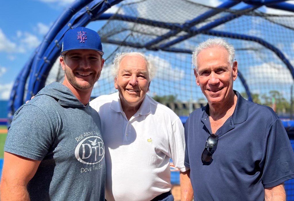 From left, Pete Alonso of the Mets, retired Mets player Ed Kranepool and Art Shamsky at the New York Mets' spring training facility in March 2022.